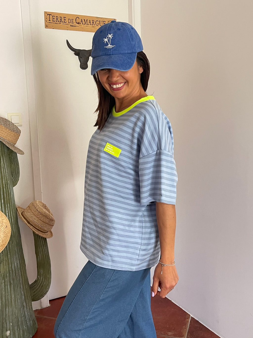 T-shirt marinière oversize bleu et fluo